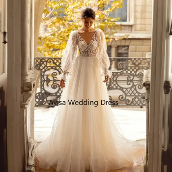 Сватбена рокля с романтична флорална дантела, Сватбени рокли принцеса с дълги ръкави и V-образно деколте, Прозрачни сватбени рокли с влак